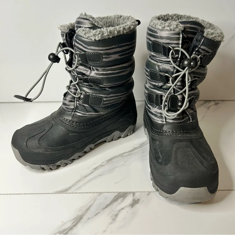 Tamarack Kids Snow Boots Water Resistant Insulated Size 3